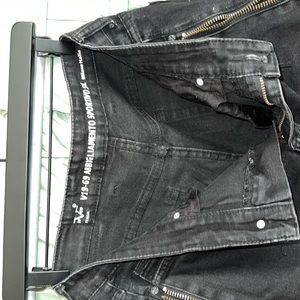 Great pair of black jeans